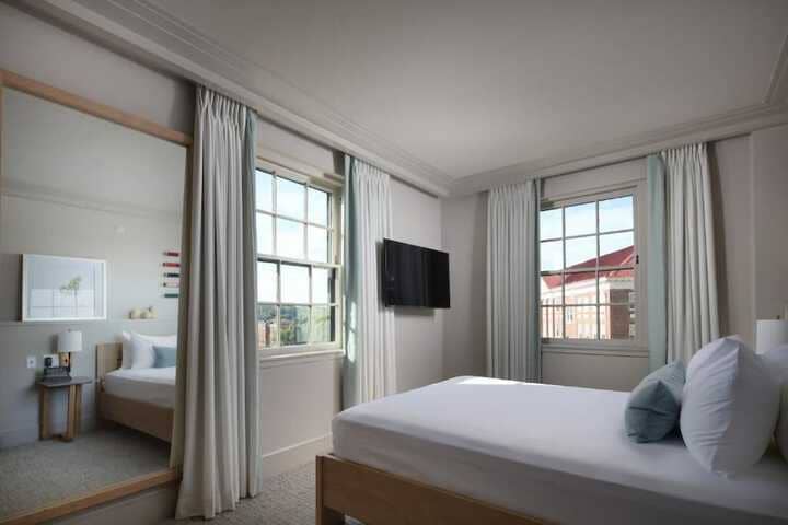 Room 21 of 57