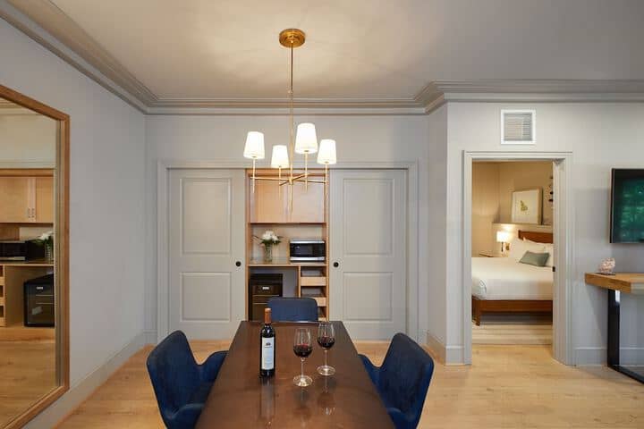 Room 25 of 57